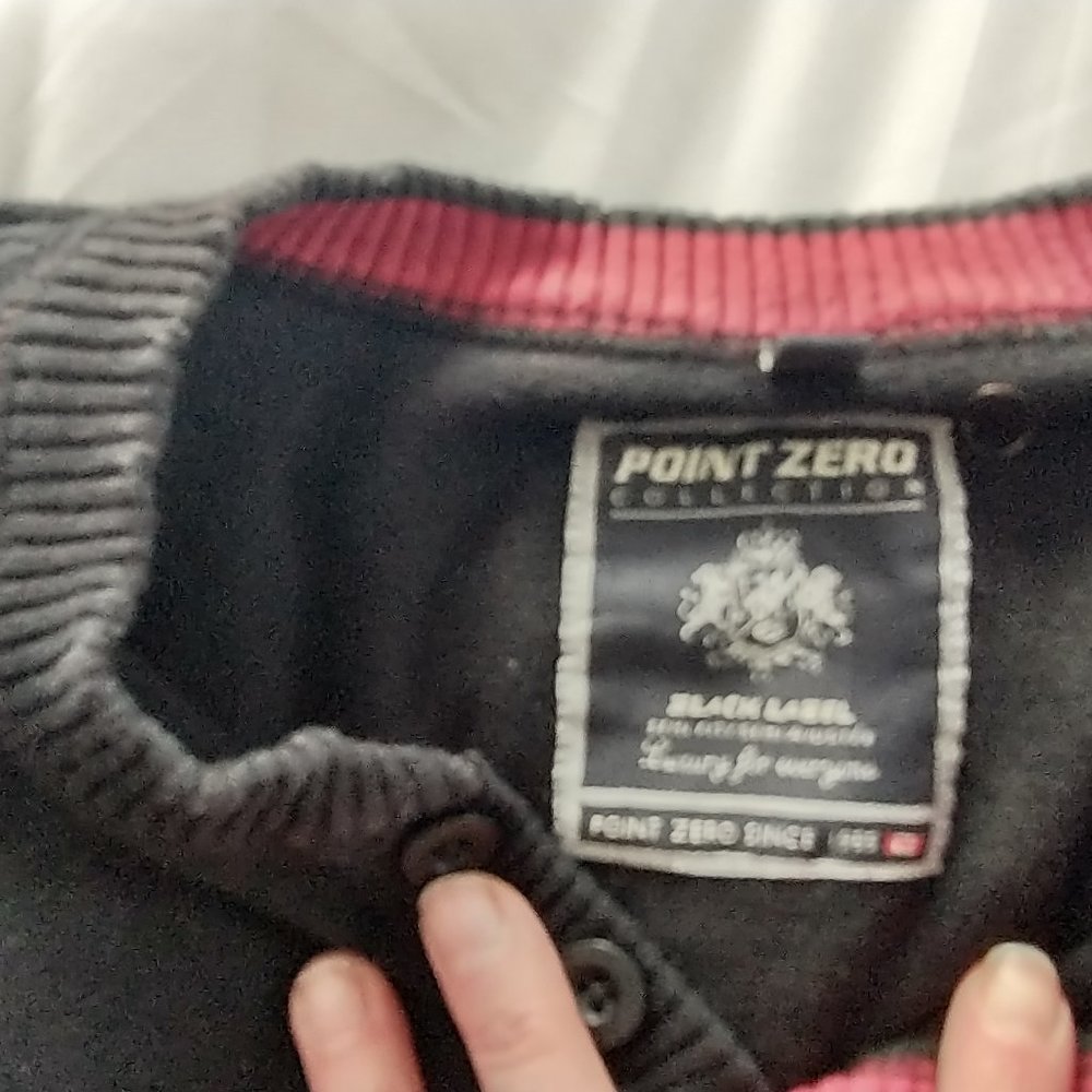 Sweater - Picture 5 of 7
